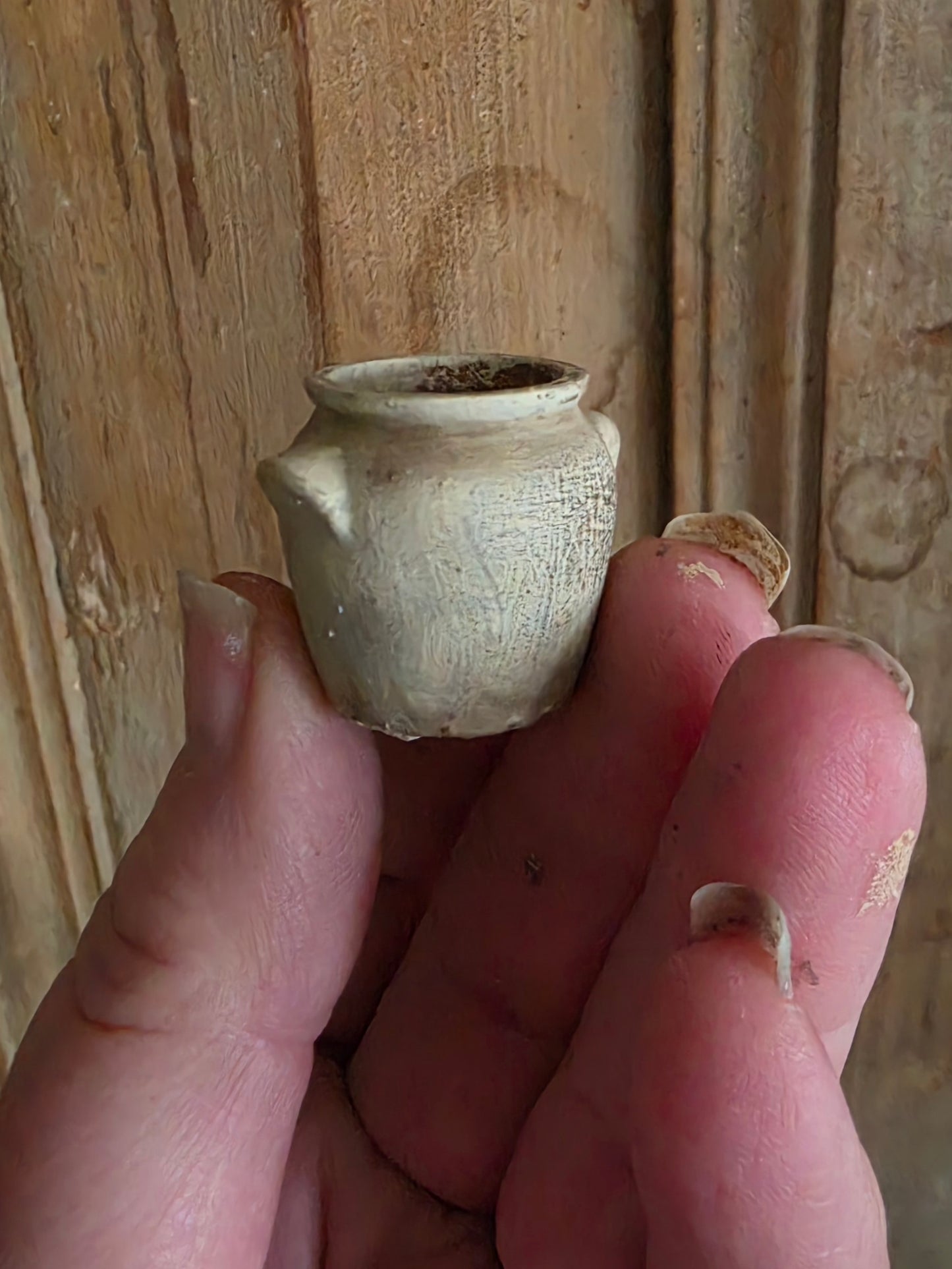 Miniatuur Franse Grès Pot 1:12 – Handbeschilderde Vintage Pot – Dollhouse Keuken Pot – Franse Landelijke Miniatuur – Resin Potje
