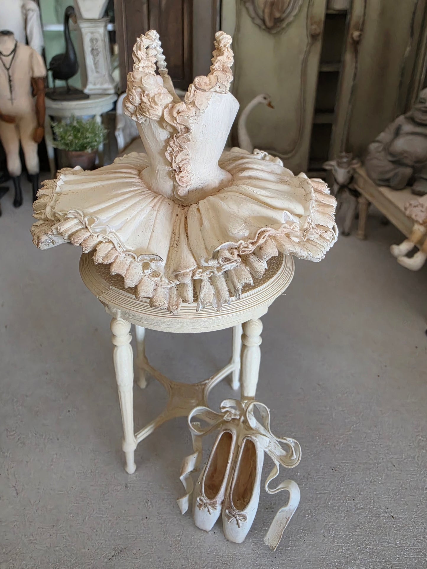 Miniatuur Balletschoentjes met Linten – Victoriaanse Elegantie