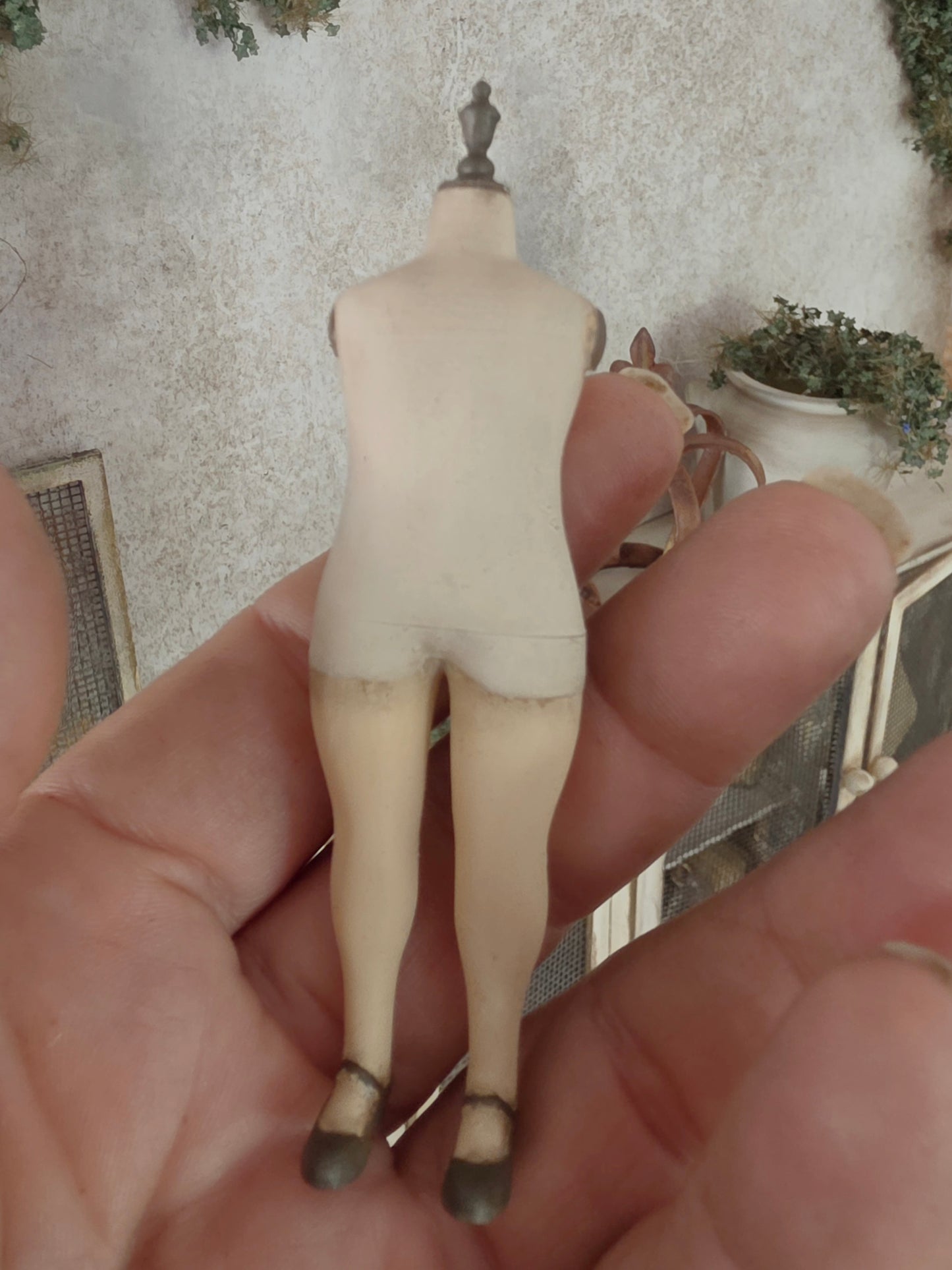 Miniatuur Napoleon Paspop met Schoentjes – Brocante Charme in 1:12