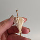 Victoriaans miniatuur parasolletje – handbeschilderd brocante detail