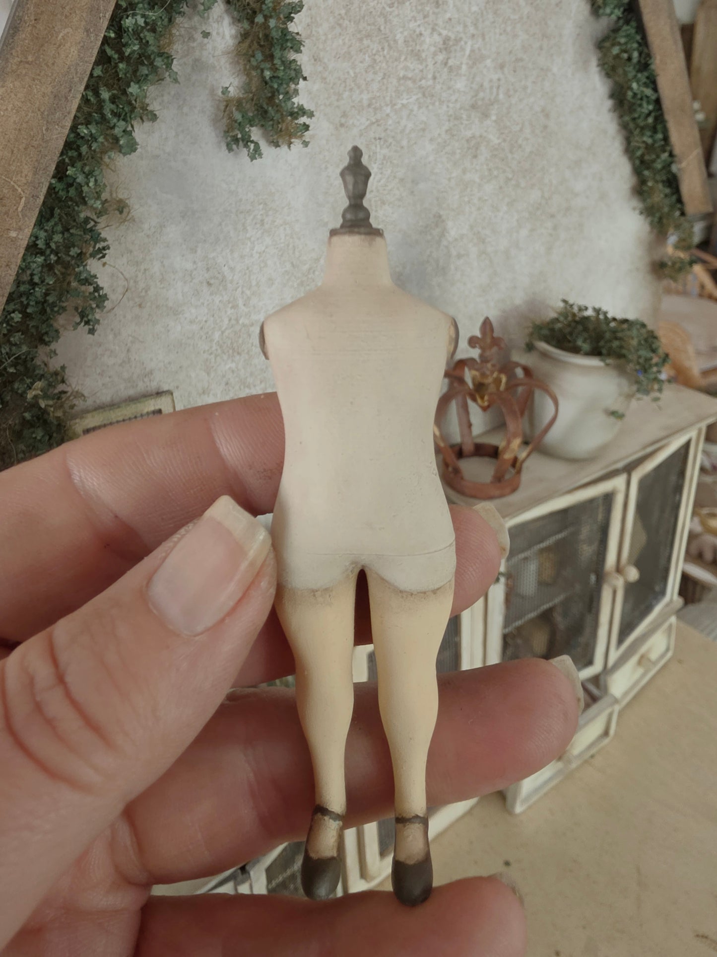 Miniatuur Napoleon Paspop met Schoentjes – Brocante Charme in 1:12