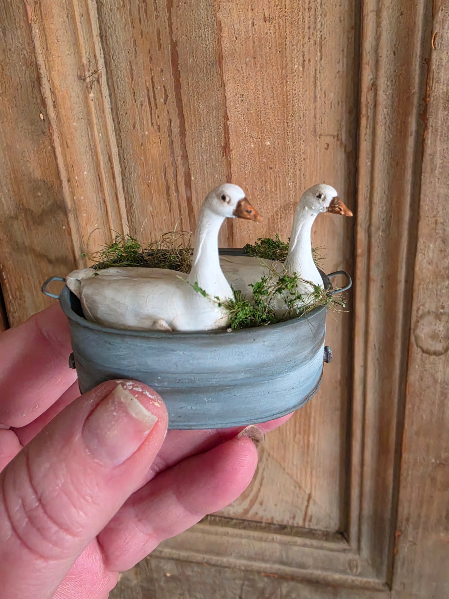 Miniatuur zinken bad (resin) met 2 ganzen (Schaal 1:12) Poppenhuis Accessoire/Diorama