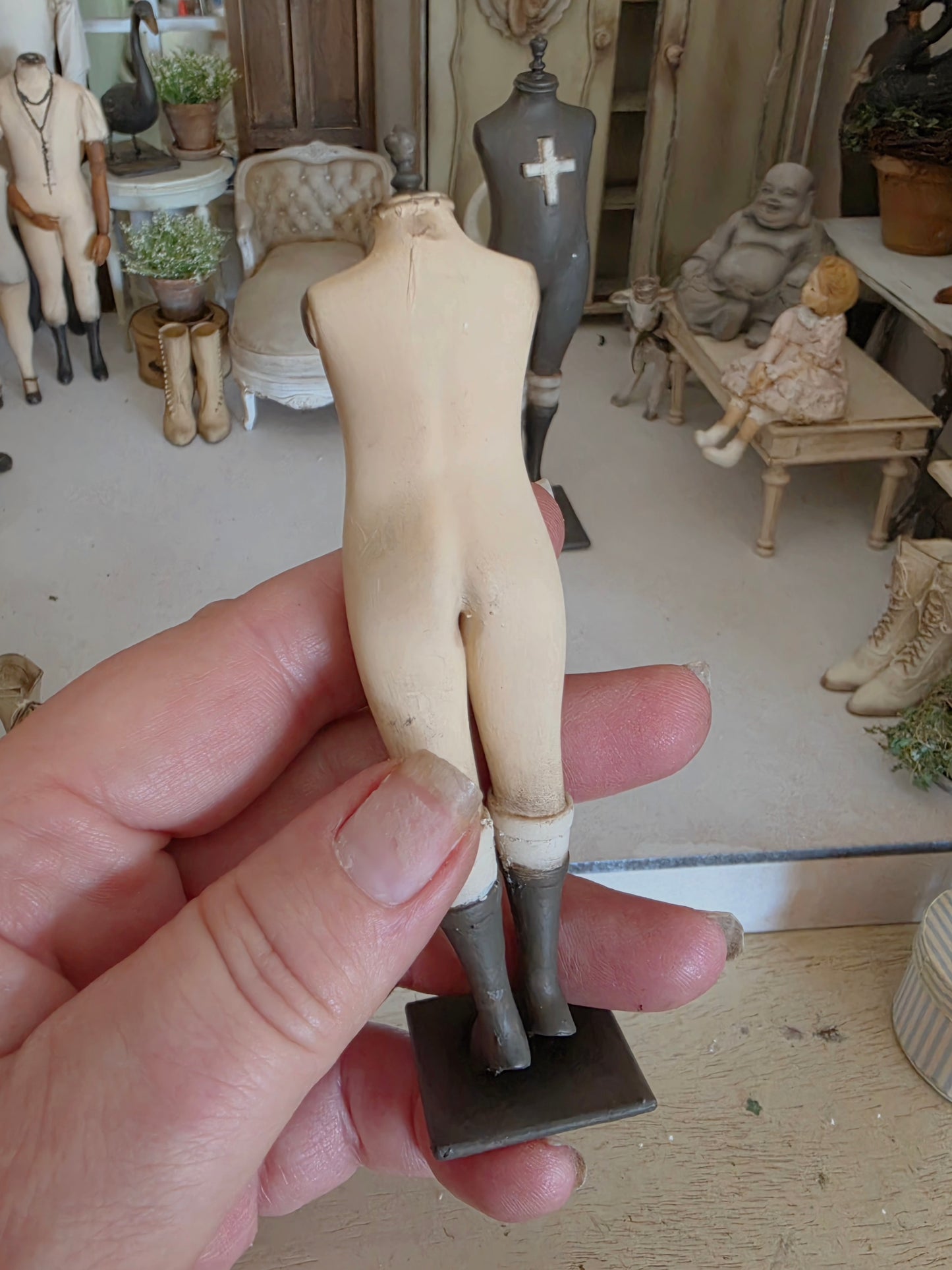 Miniatuur Napoleon Beige Popje – Stoere Franse Brocante Stijl