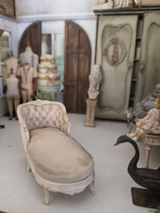 Luxe Miniatuur Chaise Longue | Elegante Brocante Stijl | Uniek Verzamelobject