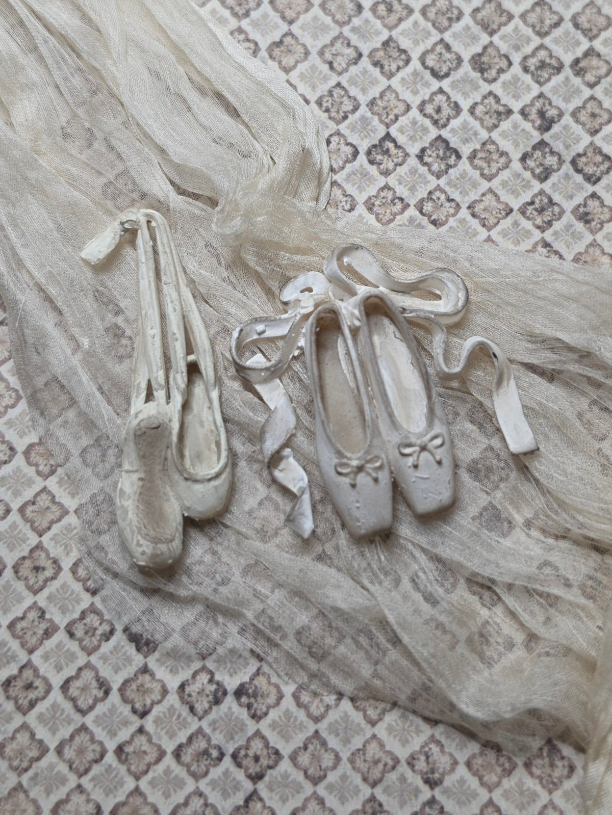 Hangende ballet spitzen