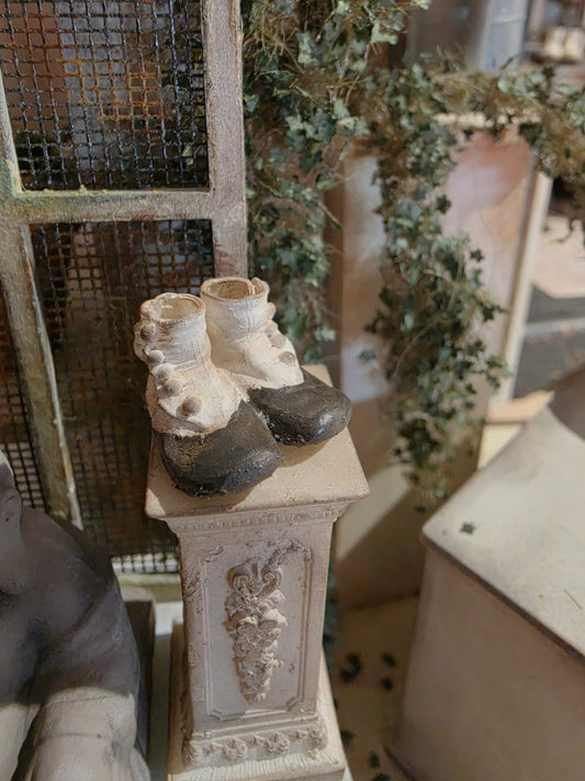 Handbeschilderd Victoriaans Miniatuur Schoentje – Brocante Decoratie in Miniatuur