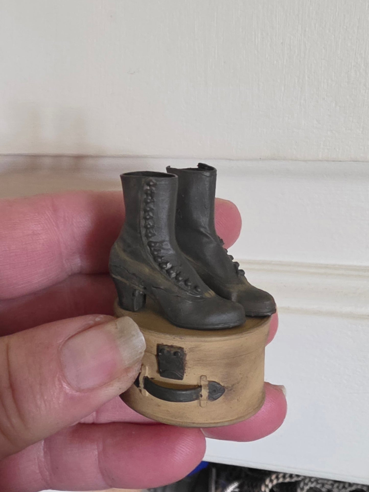 Miniatuur victoriaanse laarsjes bruin (Schaal 1:12) Poppenhuis Accessoire/Diorama