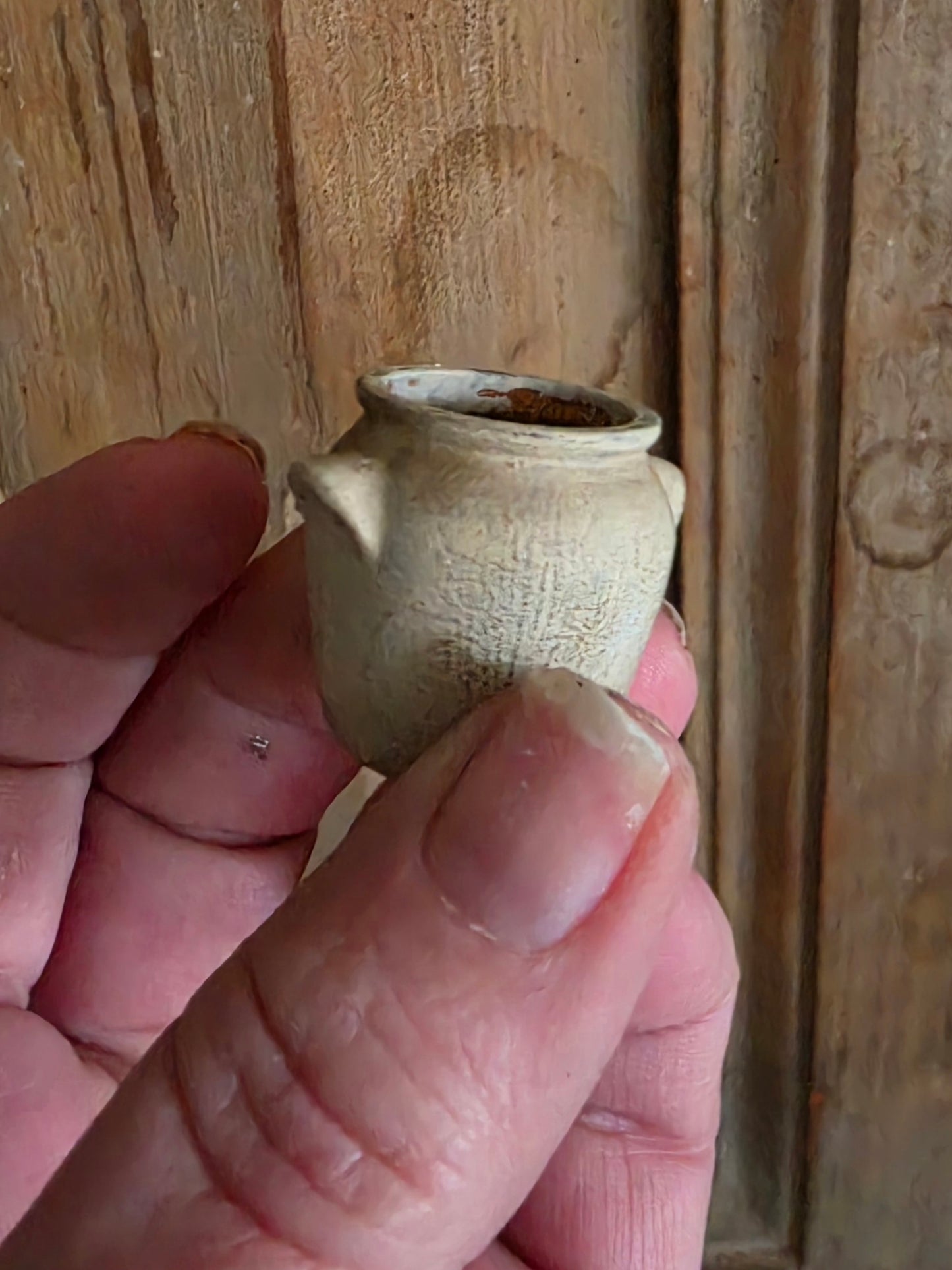 Miniatuur Franse Grès Pot 1:12 – Handbeschilderde Vintage Pot – Dollhouse Keuken Pot – Franse Landelijke Miniatuur – Resin Potje